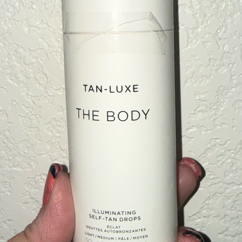 The Body Illuminating Self-Tan Drops — White